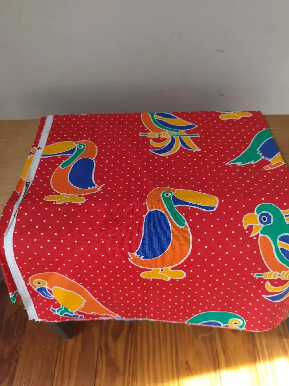 Vintage Fabric - Funky Parrots